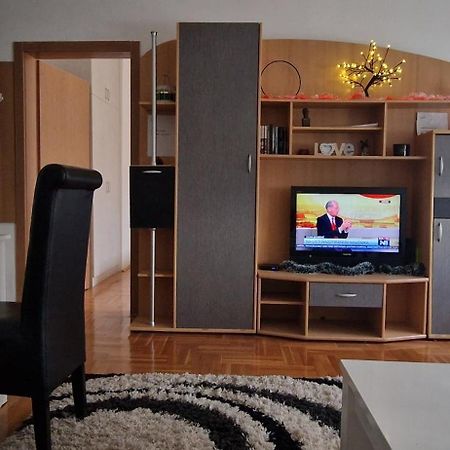 Centar S Apartment Ni Exterior foto