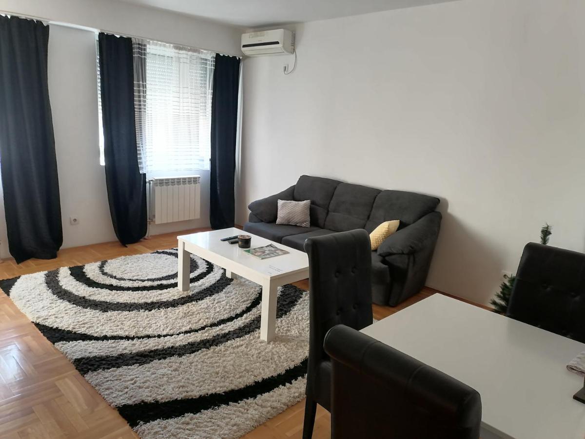 Centar S Apartment Ni Exterior foto