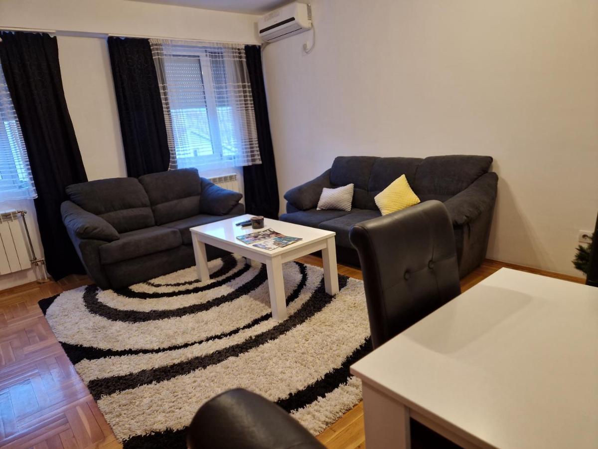 Centar S Apartment Ni Exterior foto